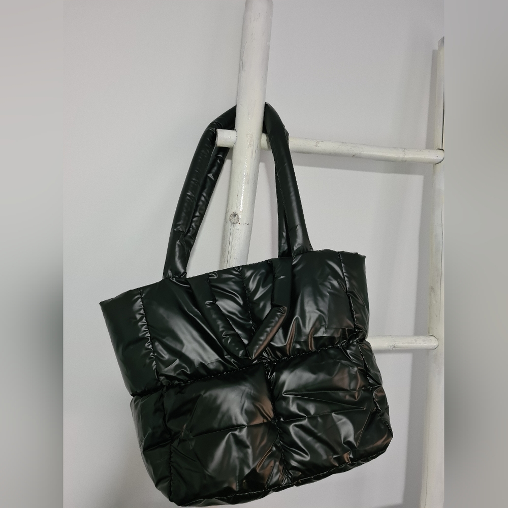 Quilted padded new bag 🖤 - Picture 1 of 4